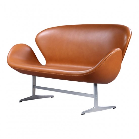 Arne Jacobsen Swan sofa walnut aniline leather CPH Classic